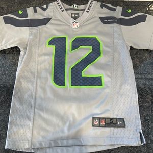 Nike Seahawks on field jersey. Fan #12 youth small. Made to NFL specifications.